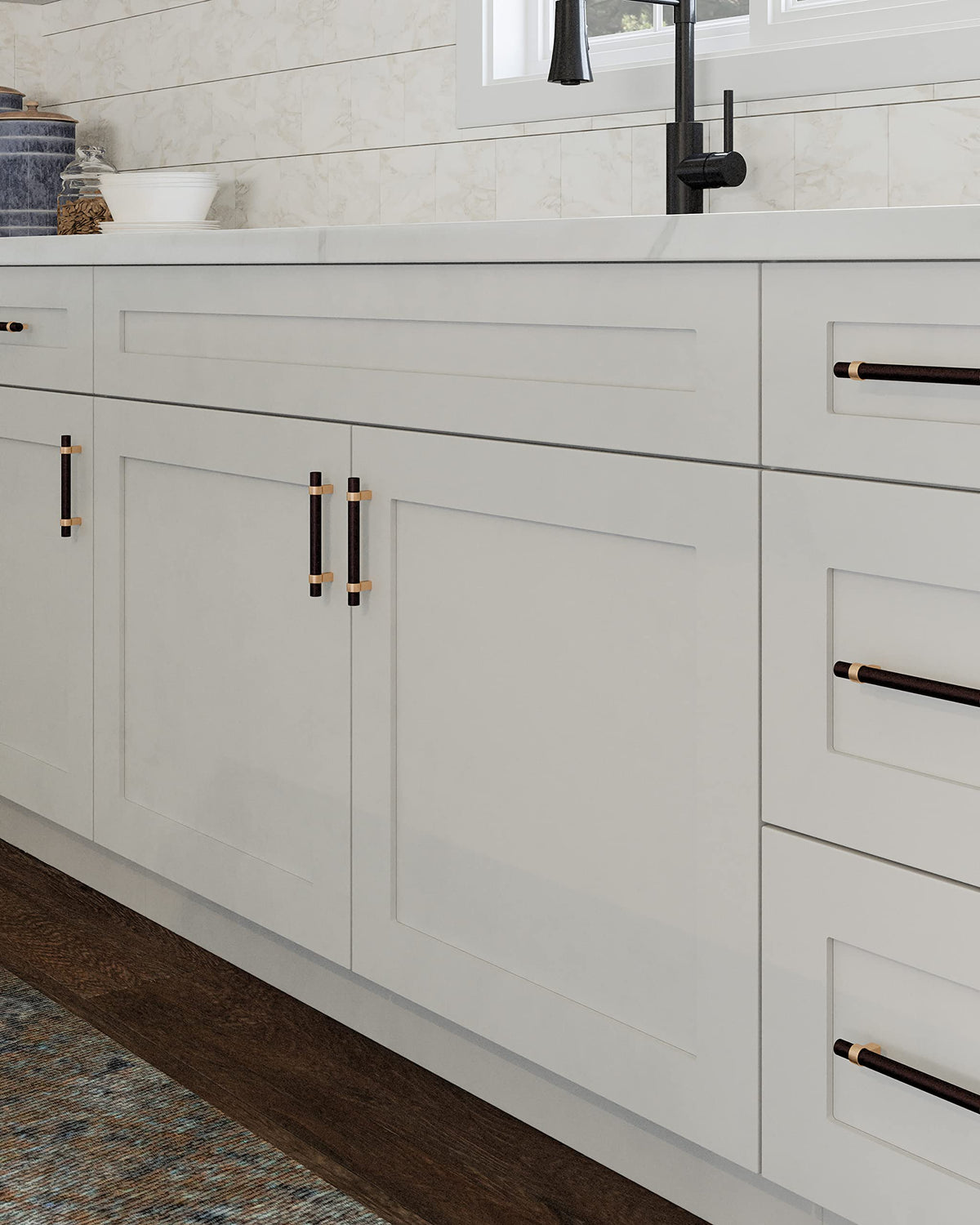 White Shaker Style Bridge Cabinet W2318